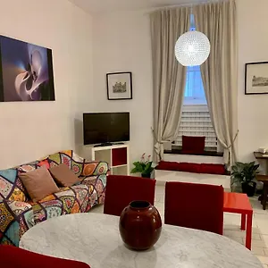 Apartment Chroma Farinone 28, Rome